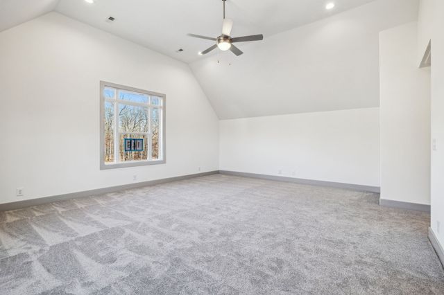 1370 Reda Dr, Clarksville, TN 37042