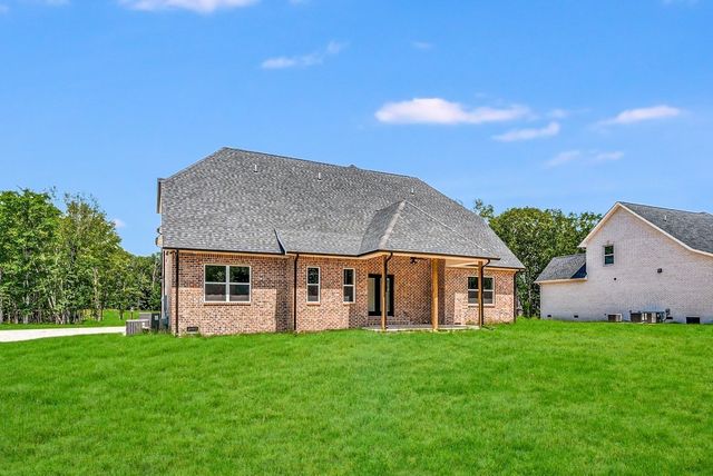 1370 Reda Dr, Clarksville, TN 37042