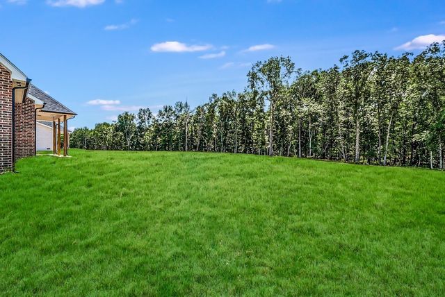 1370 Reda Dr, Clarksville, TN 37042