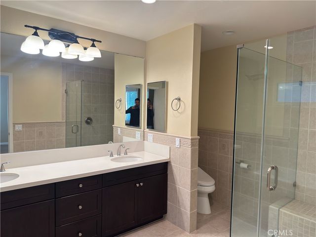 1138 Las Riendas Way, Pasadena, CA 91107