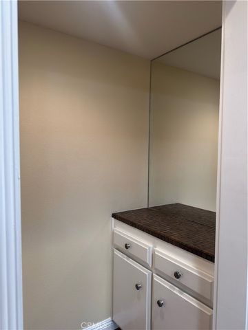1138 Las Riendas Way, Pasadena, CA 91107