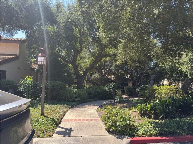 1138 Las Riendas Way, Pasadena, CA 91107