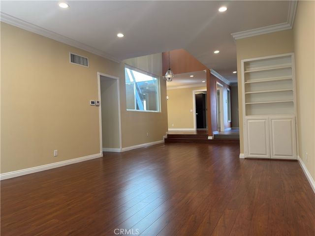1138 Las Riendas Way, Pasadena, CA 91107