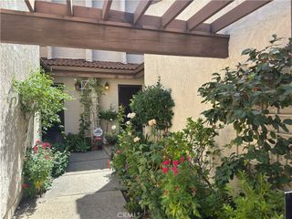 1138 Las Riendas Way, Pasadena, CA 91107