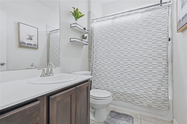 658 W Linnwood Drive, New Caney, TX 77357