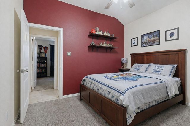 658 W Linnwood Drive, New Caney, TX 77357