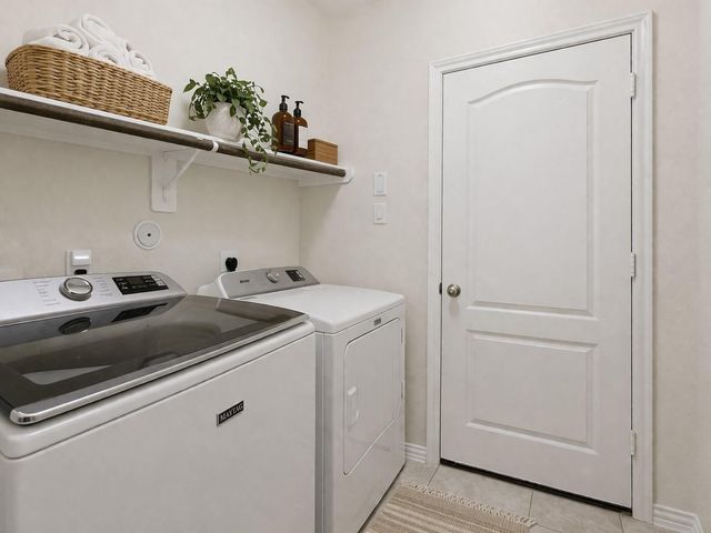 658 W Linnwood Drive, New Caney, TX 77357