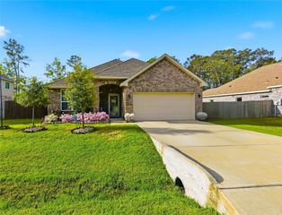 658 W Linnwood Drive, New Caney, TX 77357