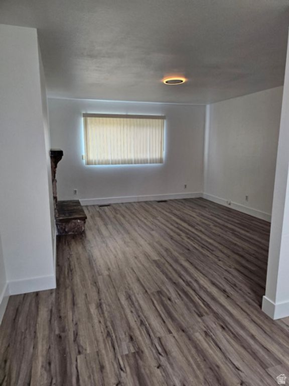 Image 13 of property listing at 1461 N AMIRON WAY #B, Orem, UT 84057