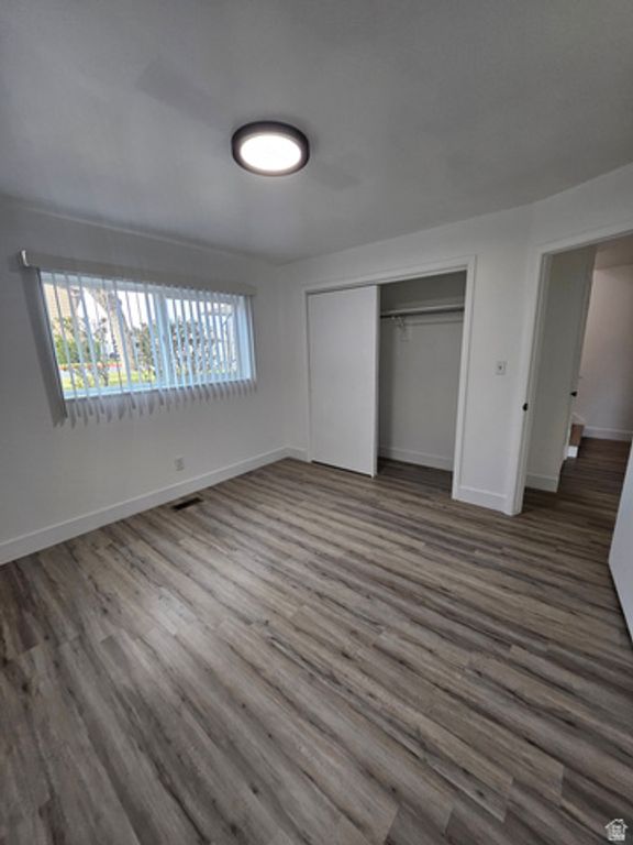 Image 8 of property listing at 1461 N AMIRON WAY #B, Orem, UT 84057