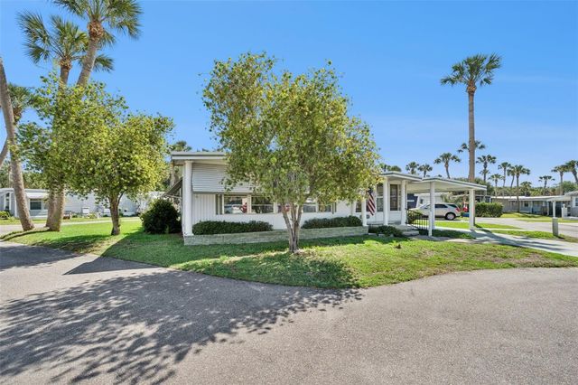 43 SABAL PALM CIRCLE, Eustis, FL 32726