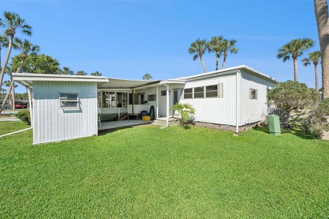 43 SABAL PALM CIRCLE, Eustis, FL 32726