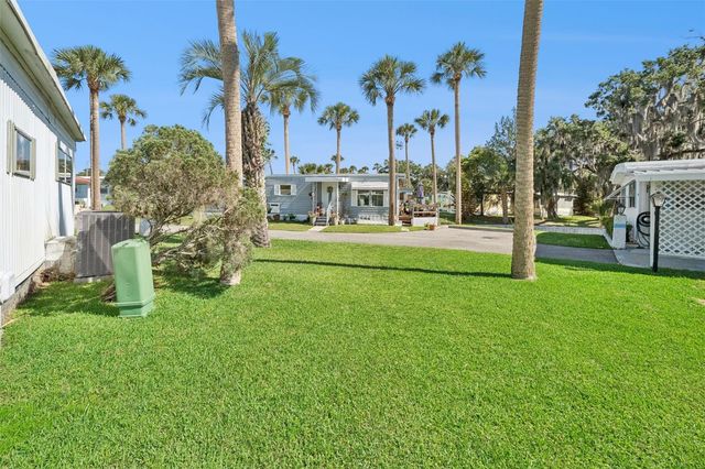 43 SABAL PALM CIRCLE, Eustis, FL 32726