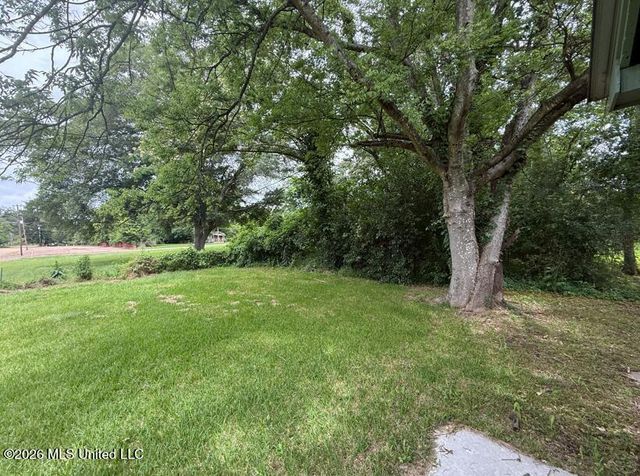 3701 Lampton Avenue, Jackson, MS 39213