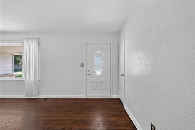 7726 EVERETT Avenue, Kansas City, KS 66112
