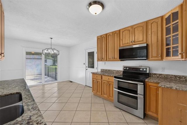 7726 EVERETT Avenue, Kansas City, KS 66112