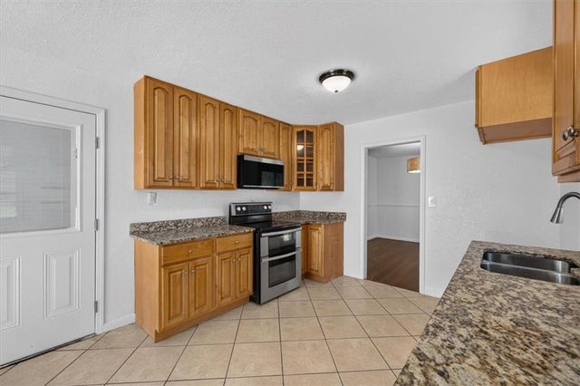 7726 EVERETT Avenue, Kansas City, KS 66112