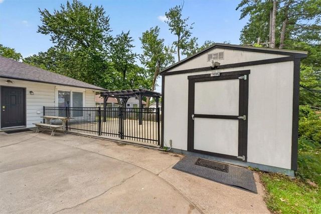 7726 EVERETT Avenue, Kansas City, KS 66112