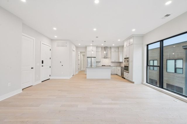 2867 Kobuk Drive, 404, Columbus, OH 43228