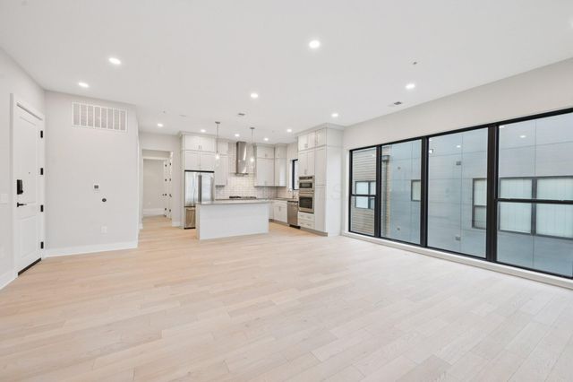 2867 Kobuk Drive, 404, Columbus, OH 43228