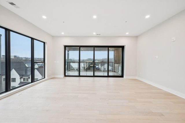 2867 Kobuk Drive, 404, Columbus, OH 43228