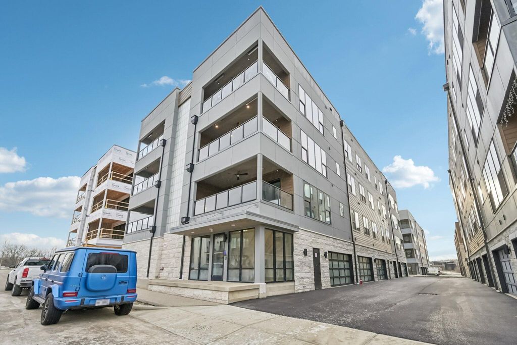 2867 Kobuk Drive, 404, Columbus, OH 43228