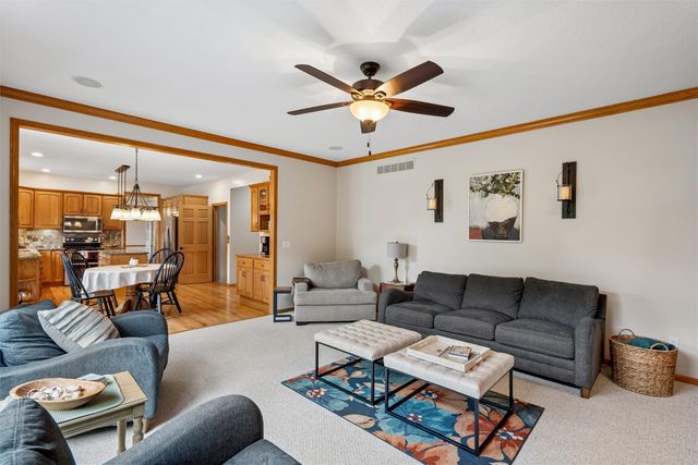 3240 Maple Court, Waukee, IA 50263