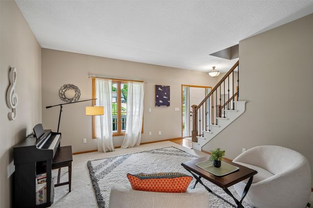 3240 Maple Court, Waukee, IA 50263
