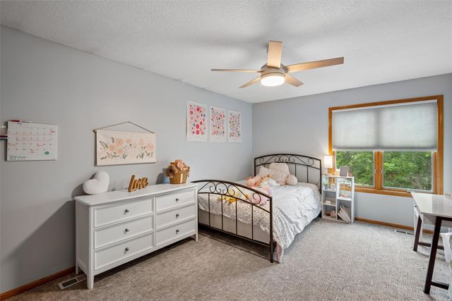 3240 Maple Court, Waukee, IA 50263