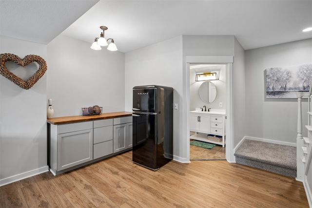 3240 Maple Court, Waukee, IA 50263