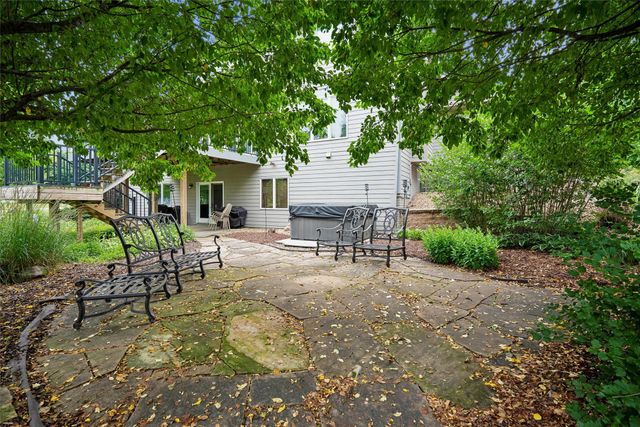 3240 Maple Court, Waukee, IA 50263