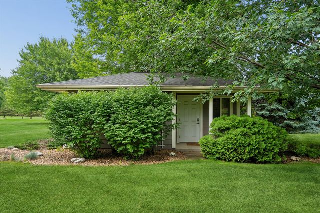 3240 Maple Court, Waukee, IA 50263