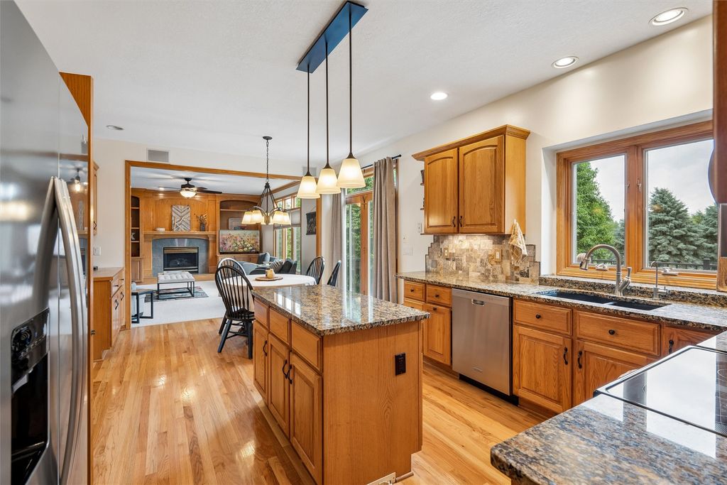 3240 Maple Court, Waukee, IA 50263