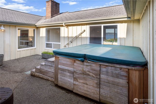 7177 Grandview Place, Gig Harbor, WA 98335