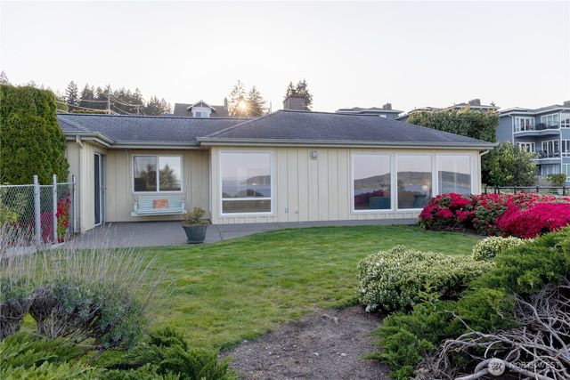 7177 Grandview Place, Gig Harbor, WA 98335