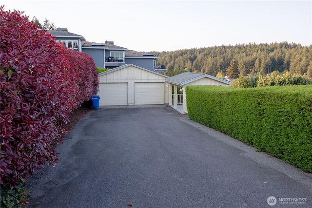 7177 Grandview Place, Gig Harbor, WA 98335