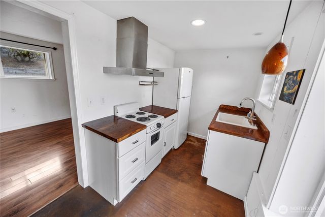 7177 Grandview Place, Gig Harbor, WA 98335