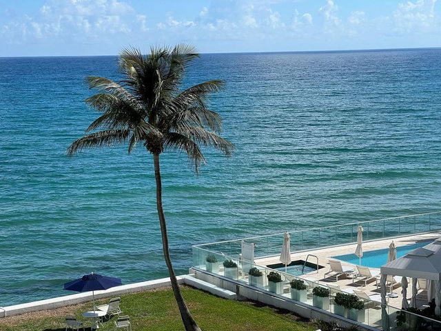 3570 S Ocean Boulevard 806, Palm Beach, FL 33480