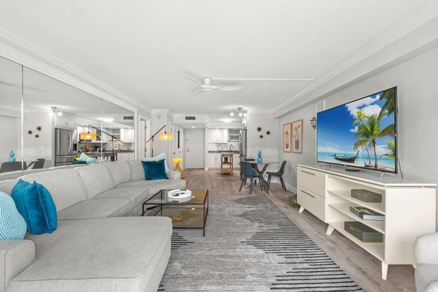 3570 S Ocean Boulevard 806, Palm Beach, FL 33480