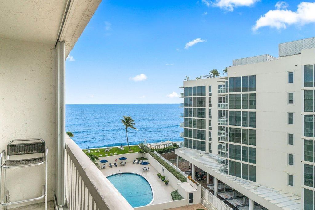 3570 S Ocean Boulevard 806, Palm Beach, FL 33480