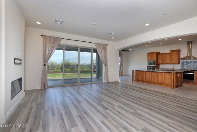 2567 W Plateau Ridge Drive, Oro Valley, AZ 85742