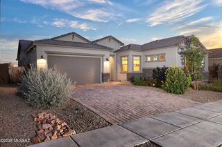 2567 W Plateau Ridge Drive, Oro Valley, AZ 85742