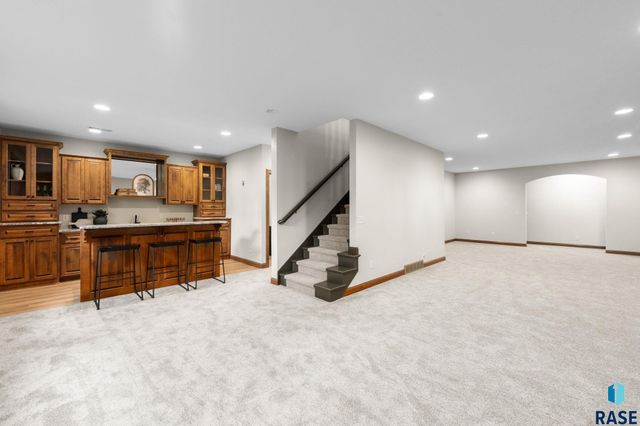6205 S Pinehurst Ct Court, Sioux Falls, SD 57108