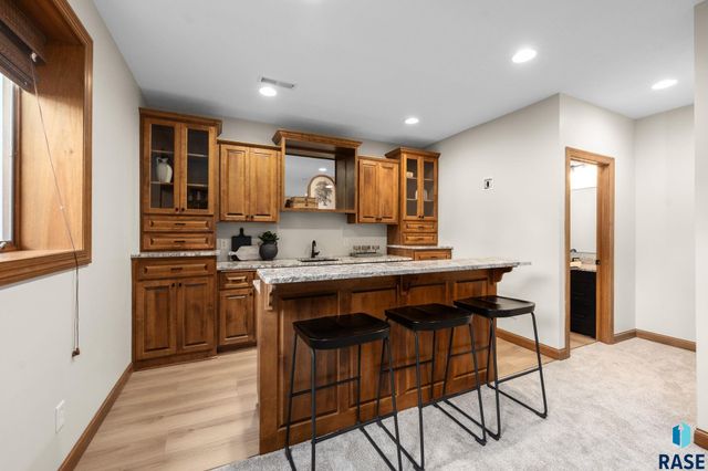 6205 S Pinehurst Ct Court, Sioux Falls, SD 57108