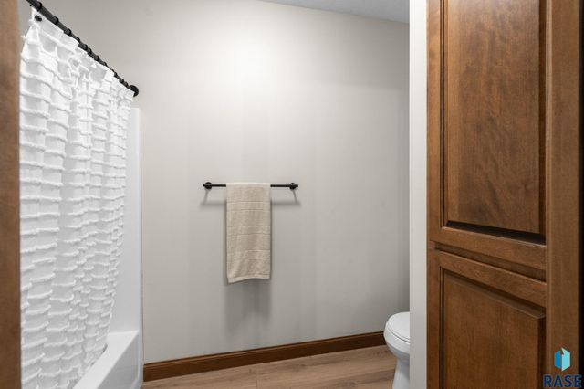 6205 S Pinehurst Ct Court, Sioux Falls, SD 57108