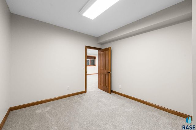 6205 S Pinehurst Ct Court, Sioux Falls, SD 57108