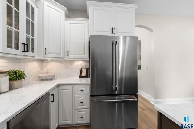 6205 S Pinehurst Ct Court, Sioux Falls, SD 57108