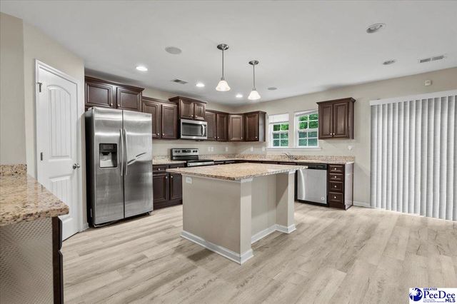 1104 Rock Creek Dr, Florence, SC 29505