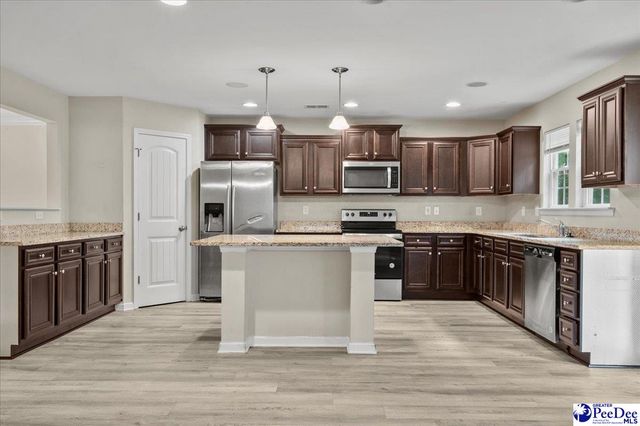 1104 Rock Creek Dr, Florence, SC 29505