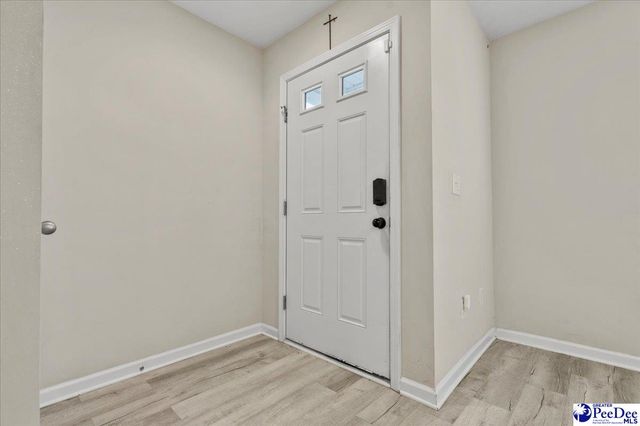 1104 Rock Creek Dr, Florence, SC 29505